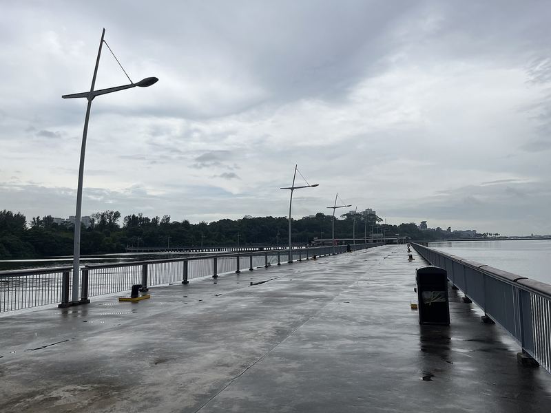 Jetty at Woodlands Waterfront Park looking towards the Causeway